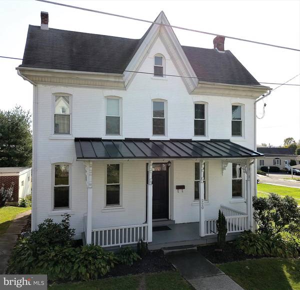 220 3RD ST, East Greenville, PA 18041