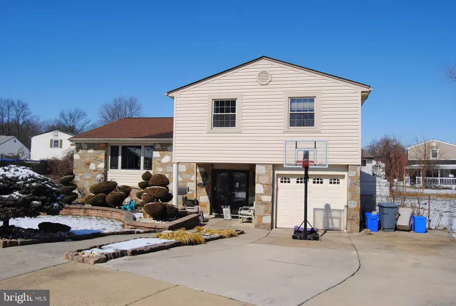 11990 AUDUBON PL, Philadelphia, PA 19116