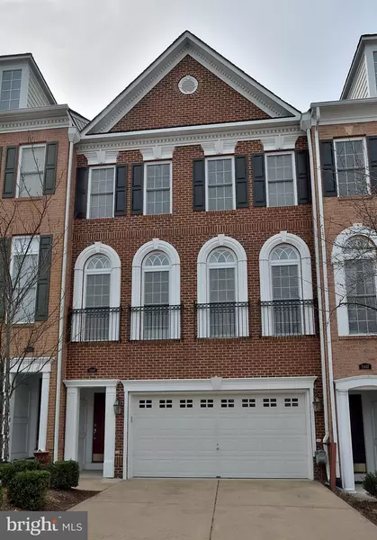 11445 GALLIEC ST #44, Fairfax, VA 22030