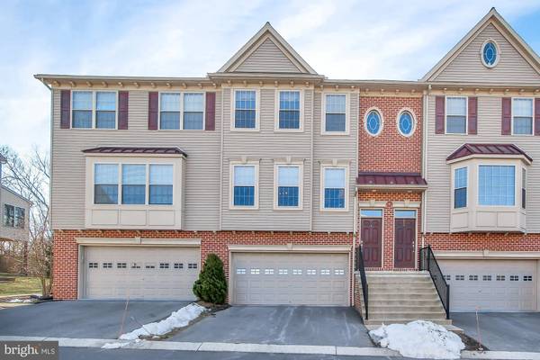 6348 CREEKBEND DR, Mechanicsburg, PA 17050