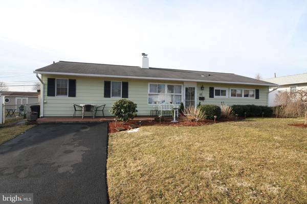 83 BRIAROOT LN, Levittown, PA 19054