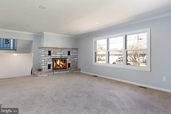 Gibbstown, NJ 08027,720 MULLEN AVE