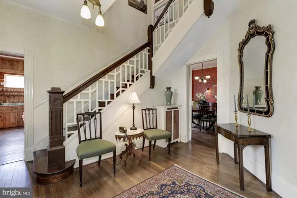 Rockville, MD 20850,105 S VAN BUREN ST