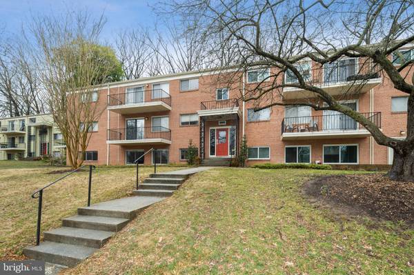 10696 WEYMOUTH ST #W-1, Bethesda, MD 20814