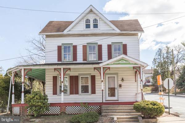 442 W 1ST AVE W, Parkesburg, PA 19365