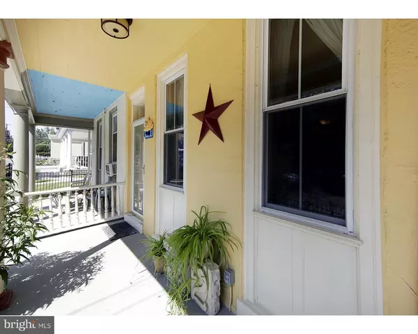 Philadelphia, PA 19128,418 GREEN LN