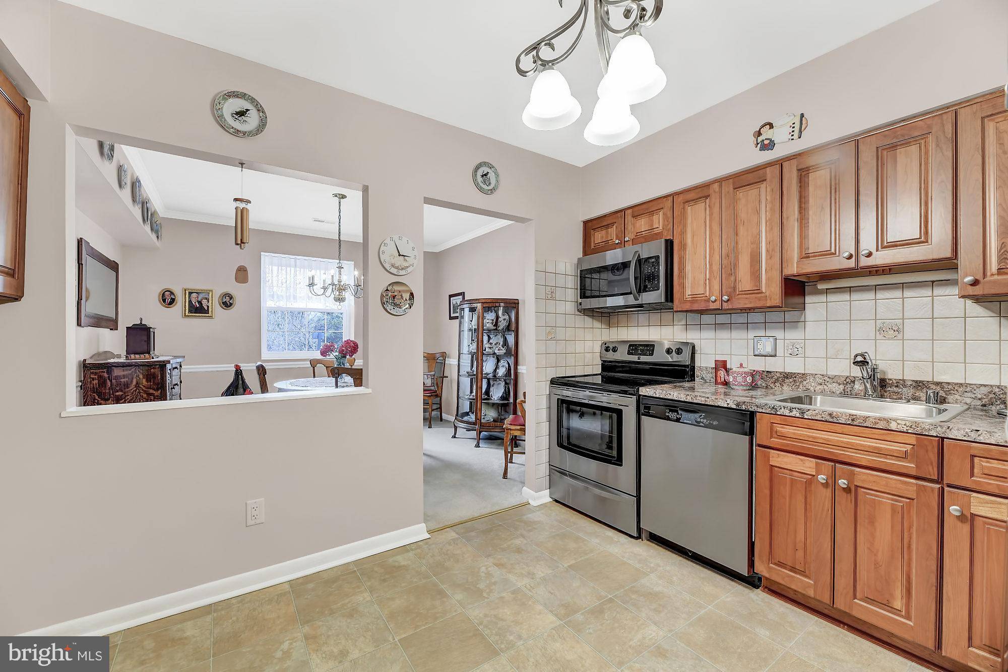 Lutherville Timonium, MD 21093,1 ELPHIN CT #202