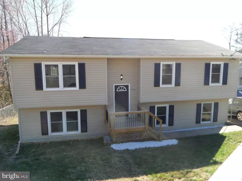 10304 HILLSIDE LN, Fredericksburg, VA 22408