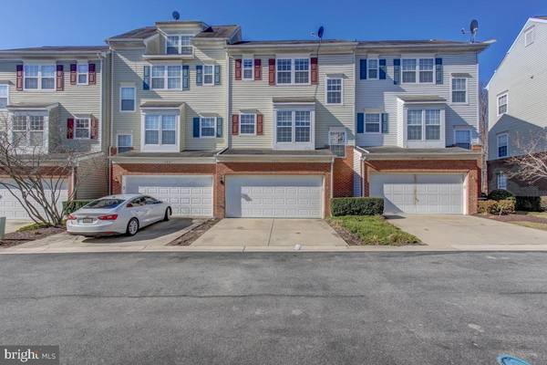 Upper Marlboro, MD 20772,4825 HARCOURT RD #8