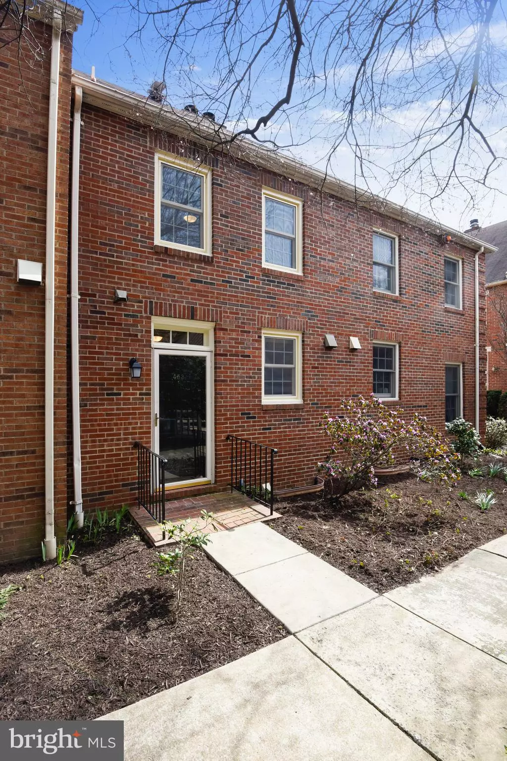 Alexandria, VA 22314,453 OLD TOWN CT