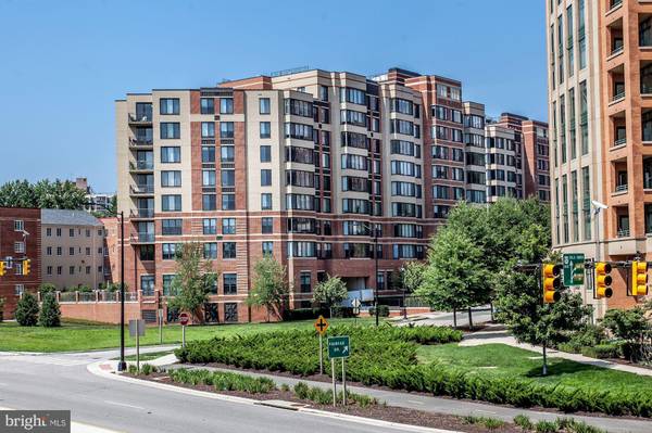 2220 FAIRFAX DR #304, Arlington, VA 22201