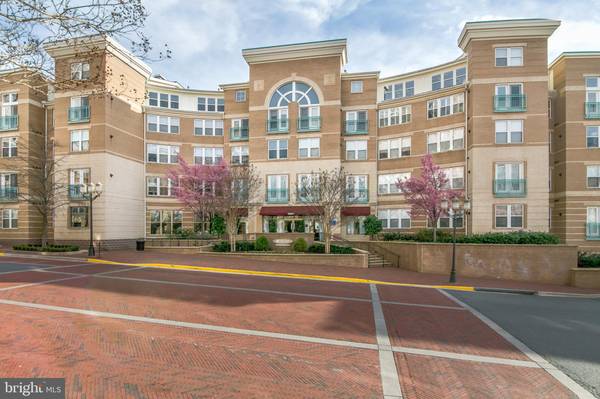 Reston, VA 20190,12001 MARKET ST #466