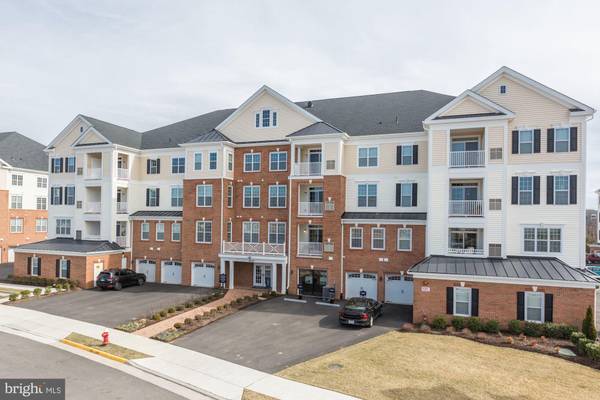 Ashburn, VA 20147,44589 YORK CREST TER #300