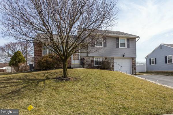 239 TALBOT DR, Broomall, PA 19008