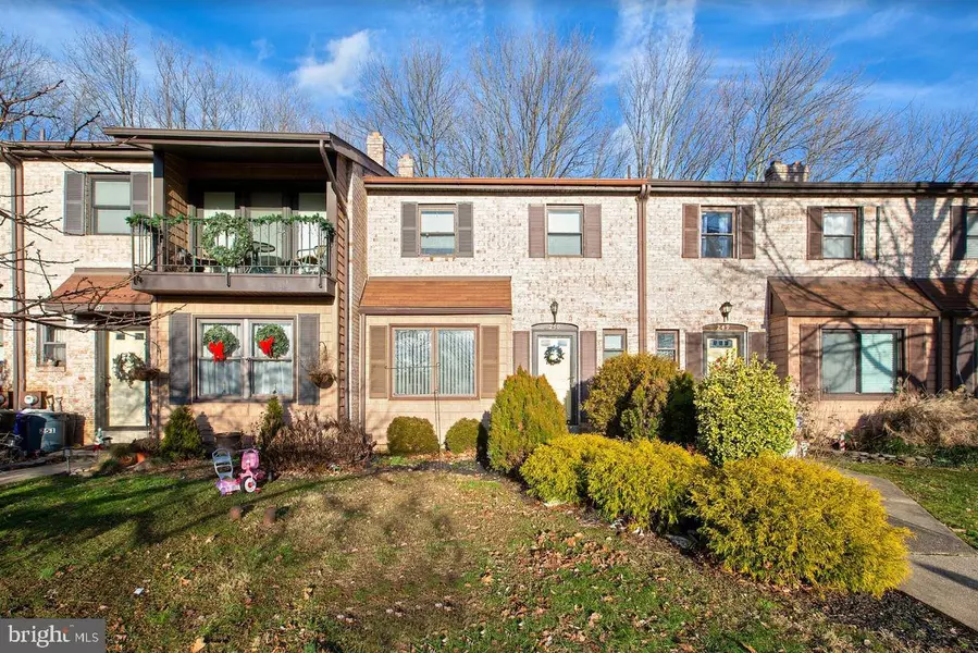 250 BISHOPS DR, Aston, PA 19014