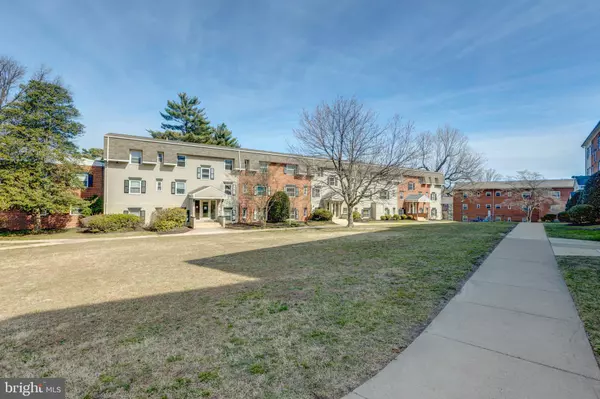 Falls Church, VA 22044,6192 GREENWOOD DR #1