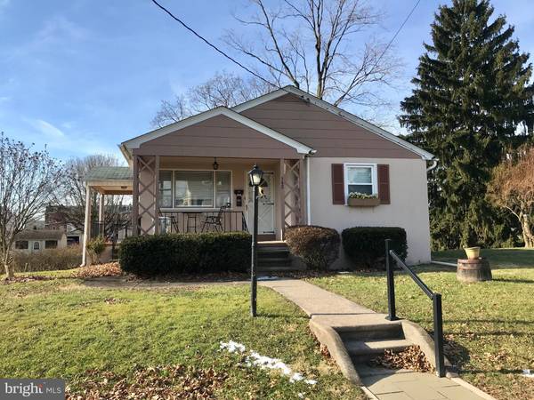 542 WASHINGTON ST, East Greenville, PA 18041