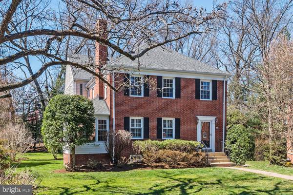 215 NOLAND ST, Falls Church, VA 22046