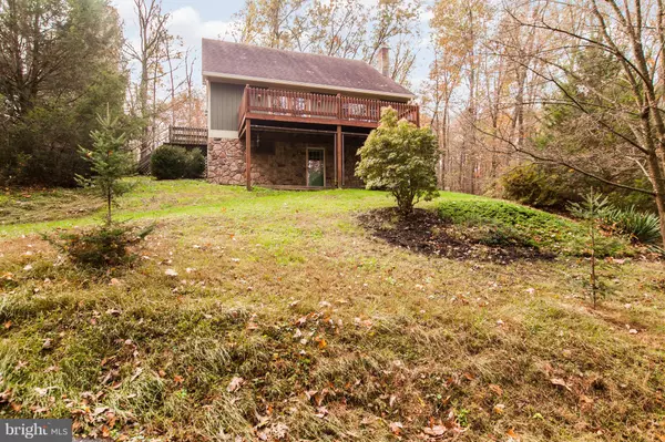 Falling Waters, WV 25419,676 PARADISE VALLEY RD