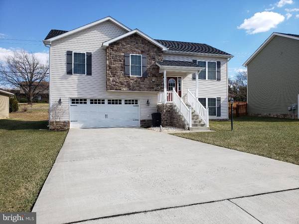 19 POCHARDS, Martinsburg, WV 25403