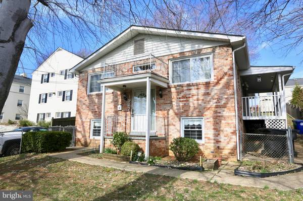 1927 N CAMERON ST, Arlington, VA 22207