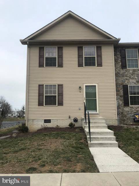 11 JUDGES CT, Inwood, WV 25428