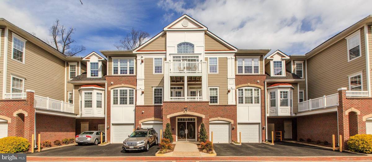 Springfield, VA 22152,7880 ROLLING WOODS CT #2PH1/401