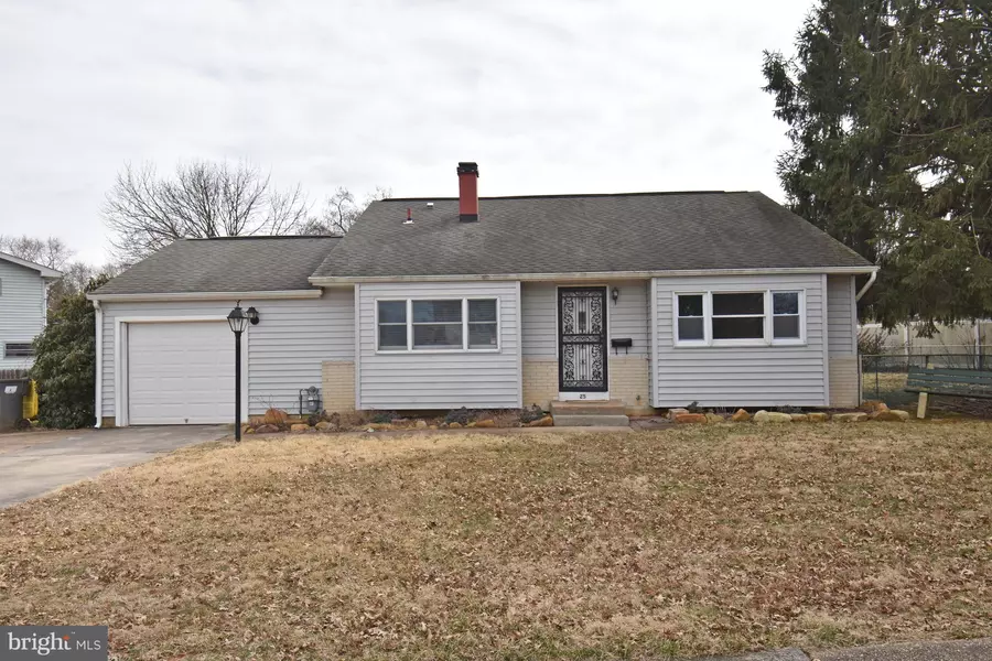 25 LYNCH FARM DR, Newark, DE 19713