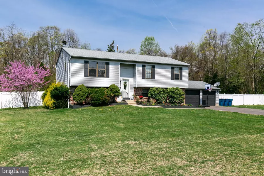 2387 CLIFFORD AVE, Atco, NJ 08004