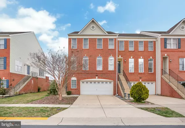 25312 MCINTYRE SQ, Chantilly, VA 20152