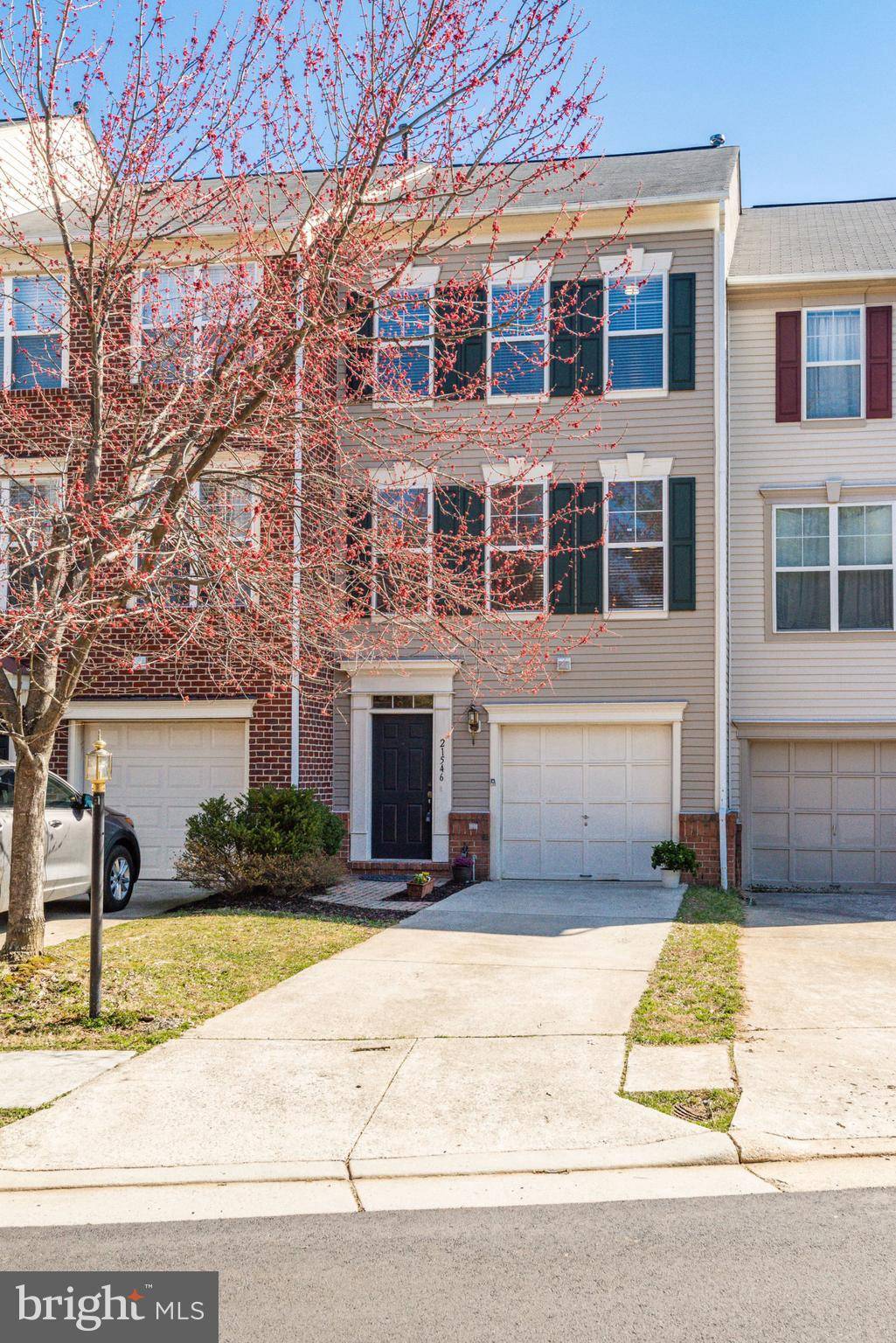 21546 HARVEST GREEN TER,  Broadlands,  VA 20148