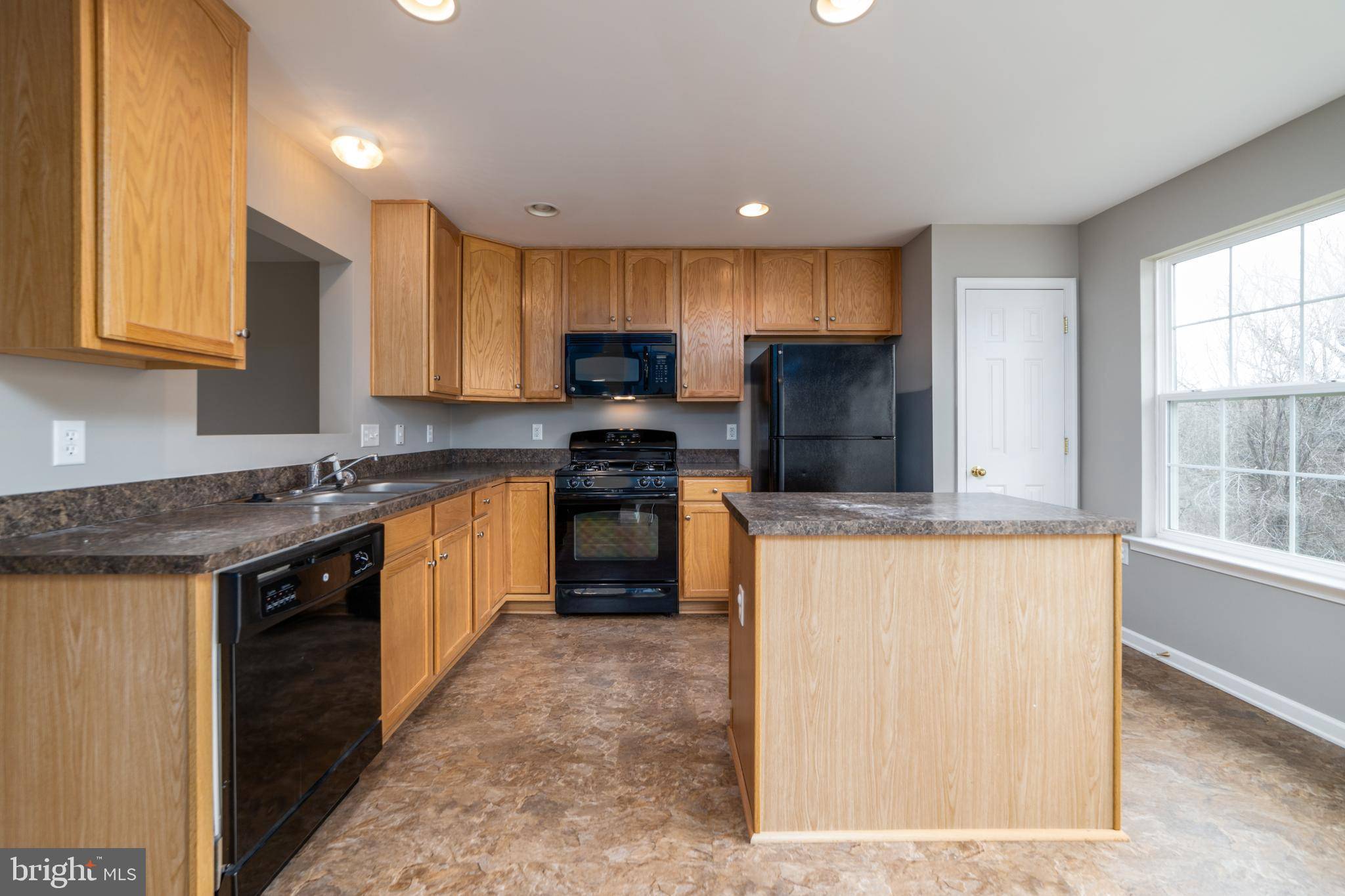 Bunker Hill, WV 25413,313 SCARBORO DR