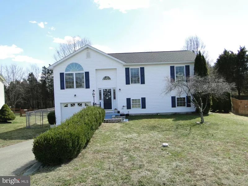 596 UNIVERSE DR, Martinsburg, WV 25404