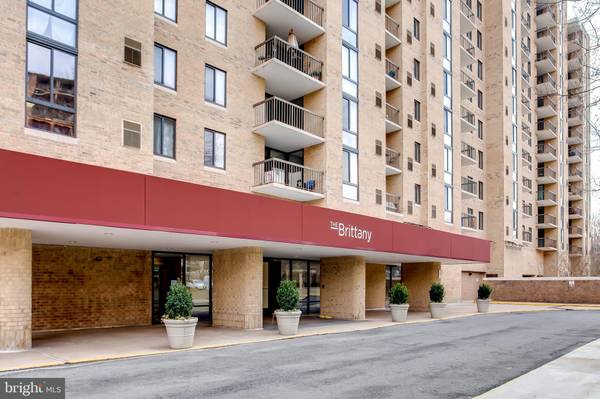 Arlington, VA 22204,4500 S FOUR MILE RUN DR #1112