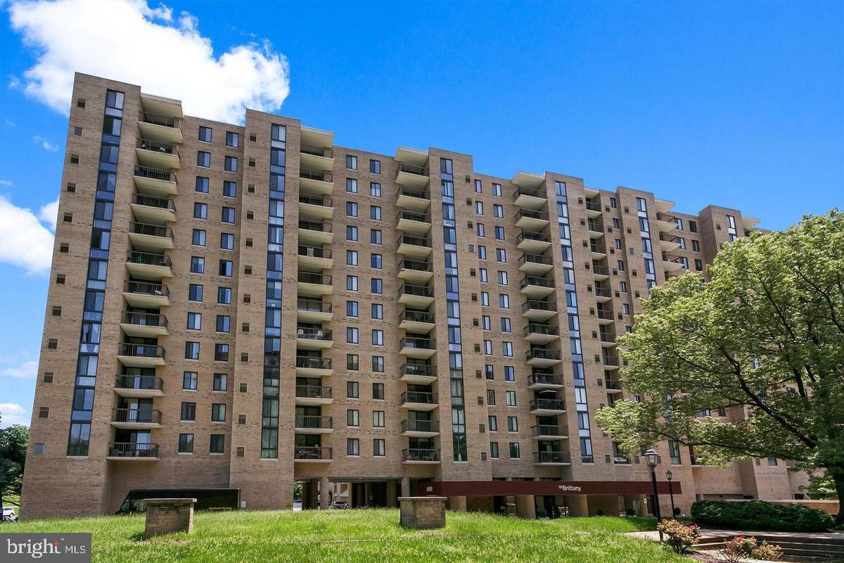 Arlington, VA 22204,4500 S FOUR MILE RUN DR #1112