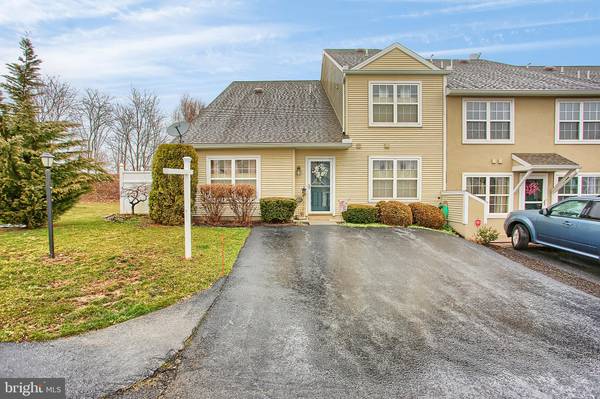 59 COURTYARD DR, Carlisle, PA 17013