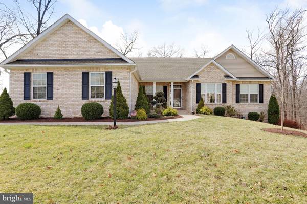 59 TAILWATER TRCE, Falling Waters, WV 25419