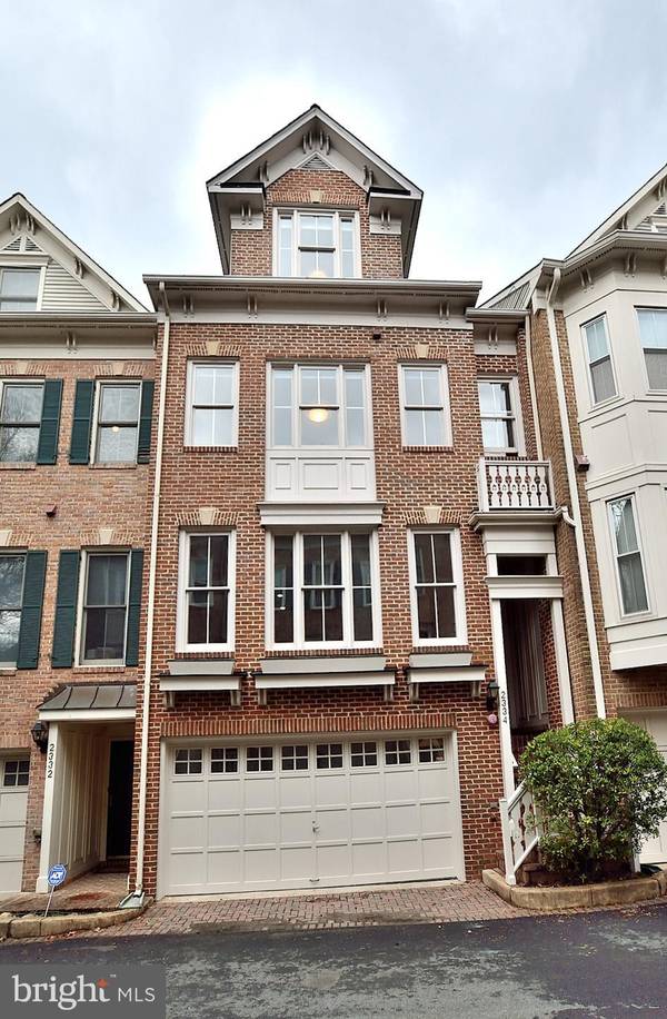 2334 N VAN BUREN CT, Arlington, VA 22205