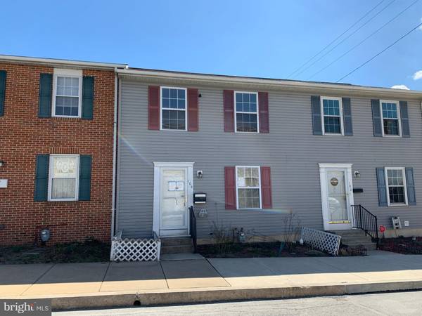 104 WALNUT ST, Columbia, PA 17512