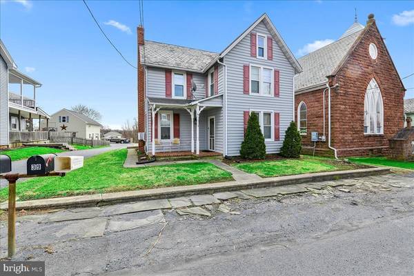 44 S KING STREET, Stevens, PA 17578