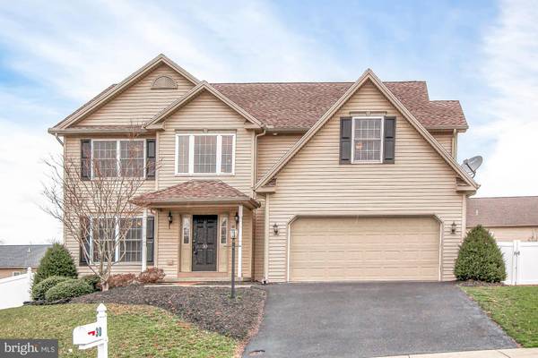 30 WINTERBERRY LN, Etters, PA 17319