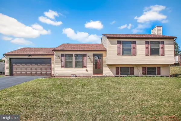 4284 BEAUFORT HUNT DR, Harrisburg, PA 17110