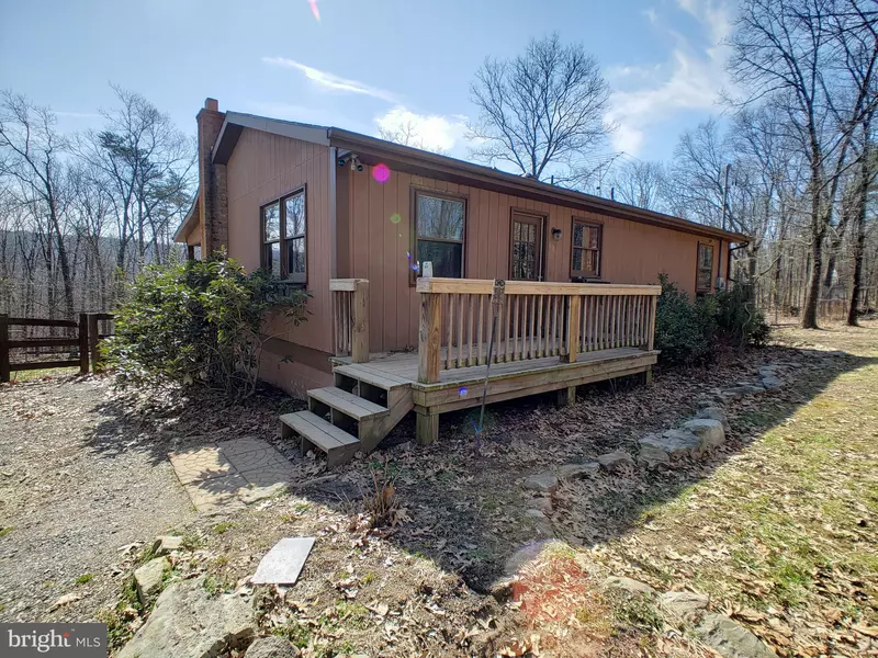 191 GIVENS LN, Berkeley Springs, WV 25411