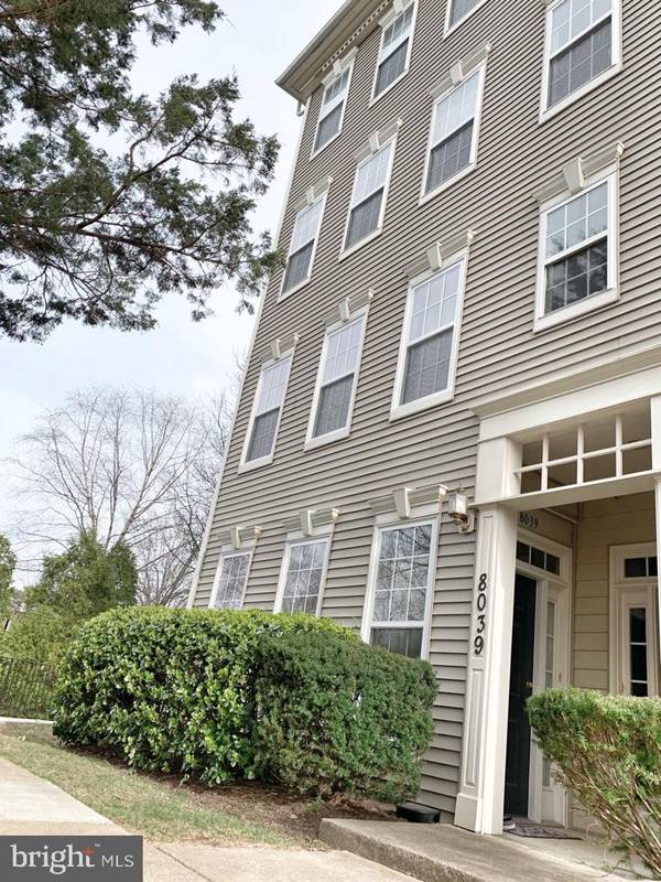 8039 GATEHOUSE RD #15, Falls Church, VA 22042