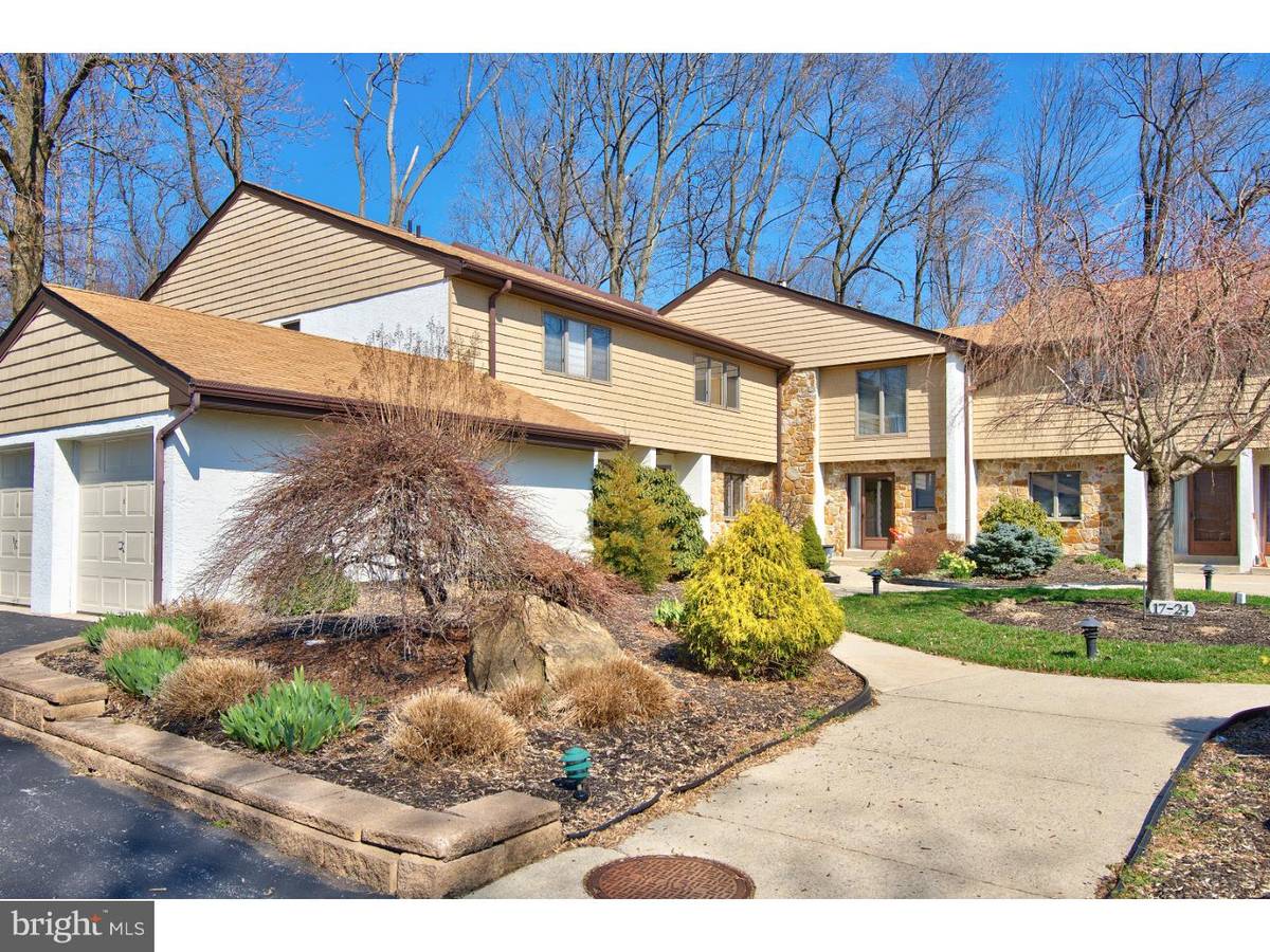 Newtown Square, PA 19073,18 EAGLEVIEW DR