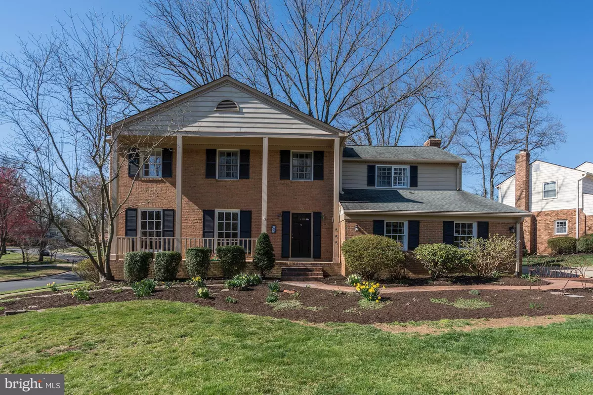 Mclean, VA 22102,7913 FOXHOUND RD