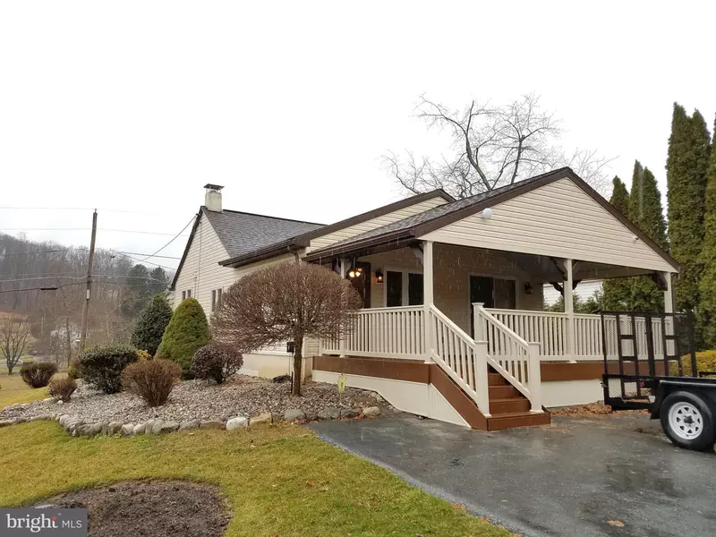 557 OLEY RD, Oley, PA 19547