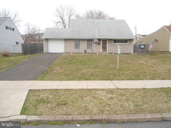 19 VIOLET RD, Levittown, PA 19057