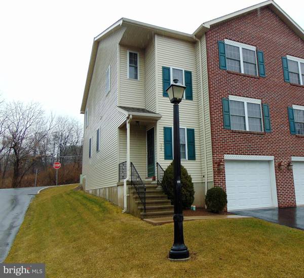 529 LANTERN GREEN WAY, Orwigsburg, PA 17961