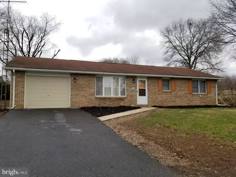 4 SHIRLEY LN, Boiling Springs, PA 17007